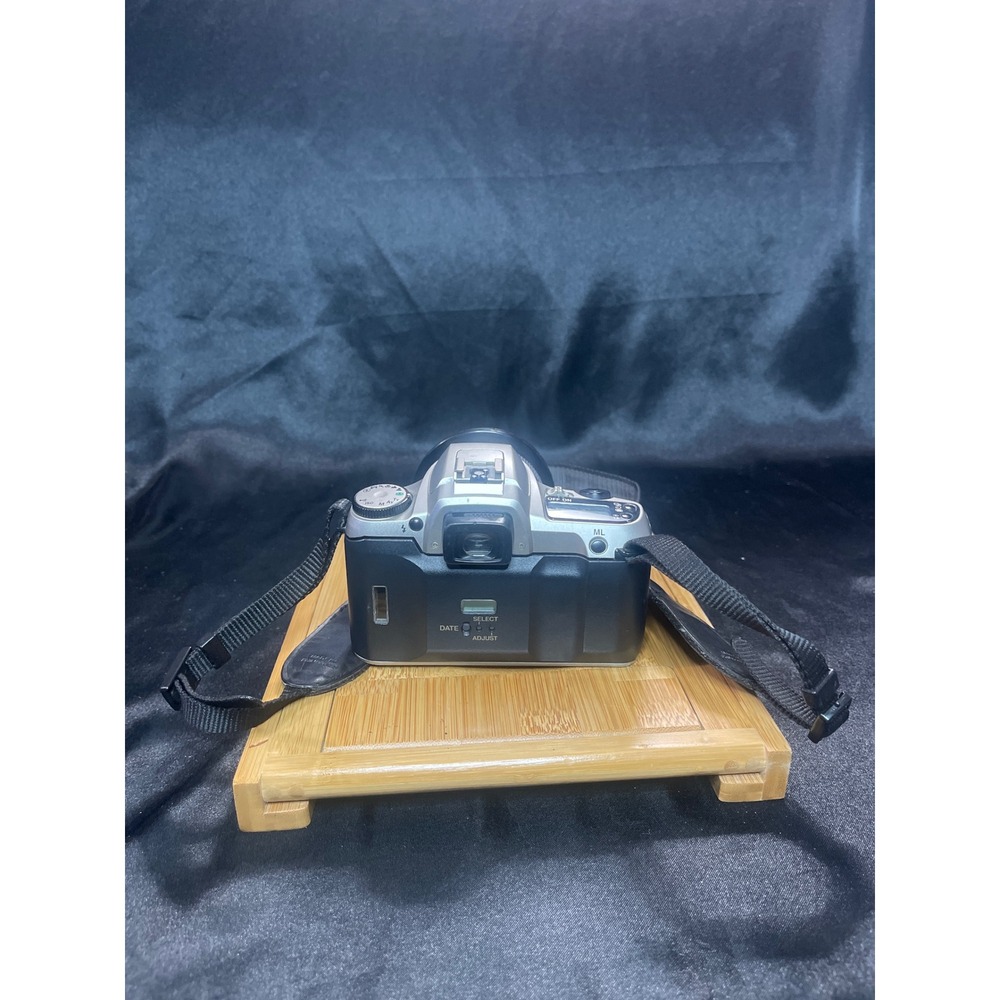 Pentax ZX-30 35mm SLR Film Camera Silver and Black with Promaster Lens Not Testd - Picture 2 of 3